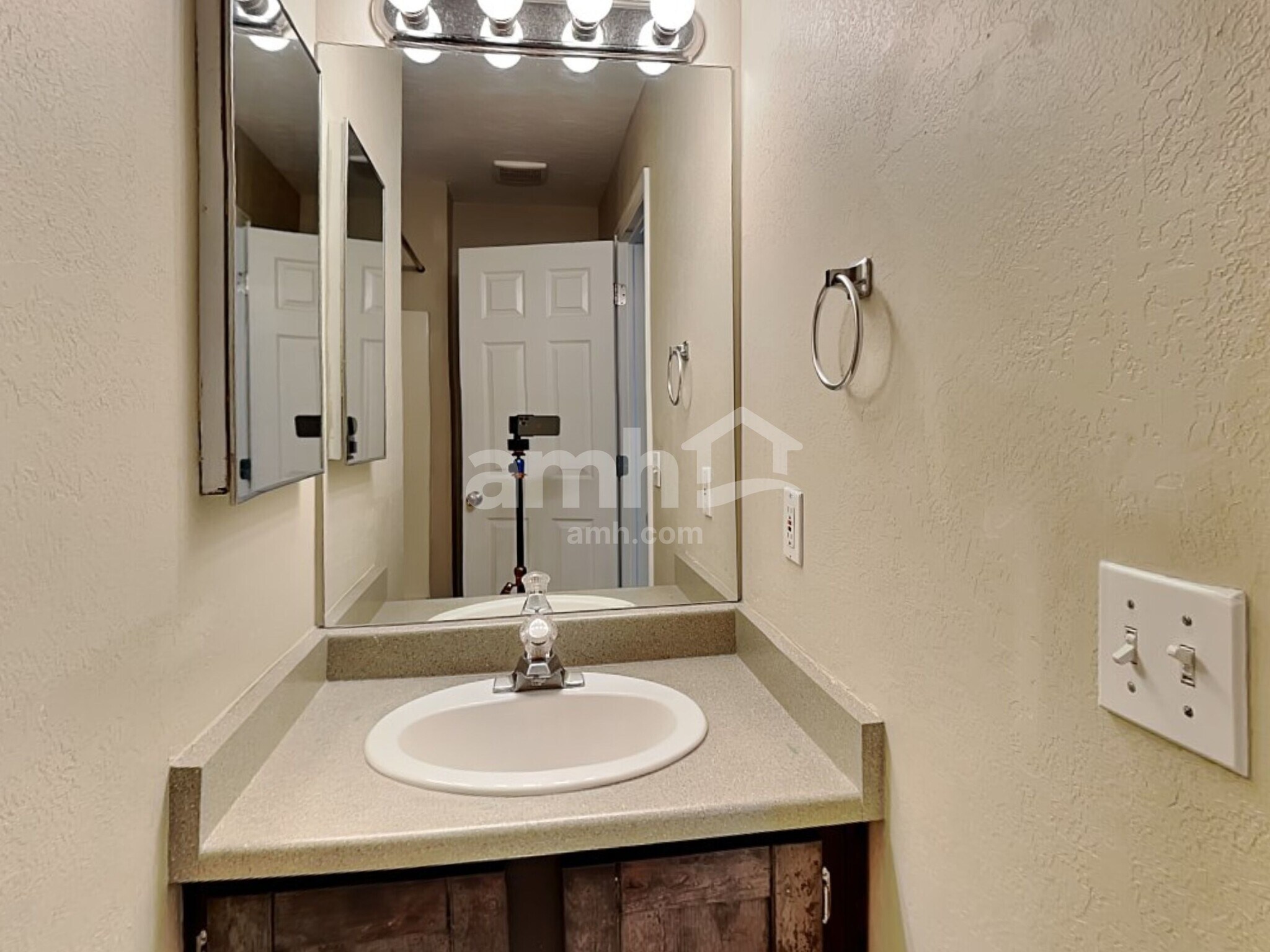Building Photo - 4029 S 7200 W