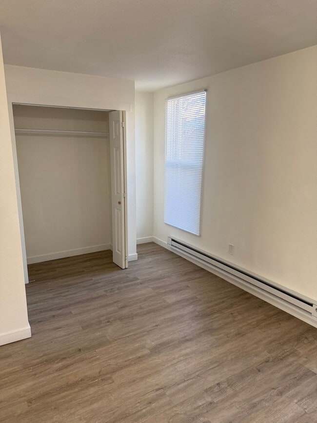Building Photo - 2422 W Vermijo Ave