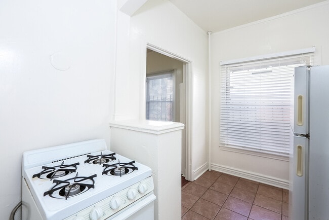 Building Photo - 21 Westminster Ave