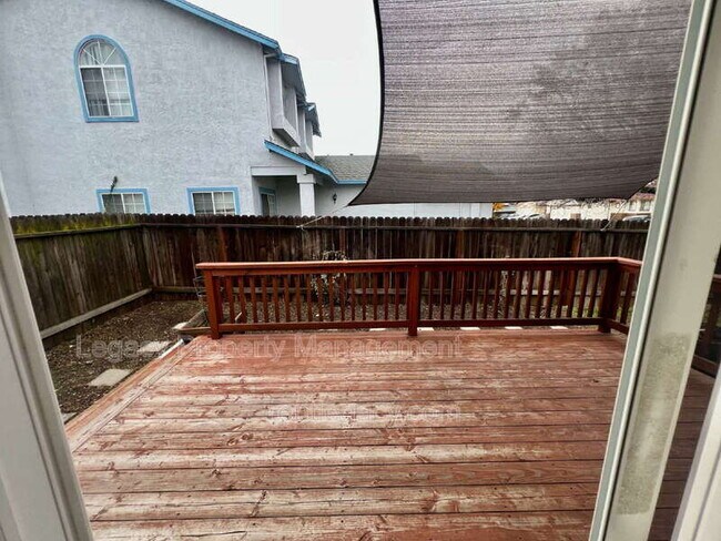 Building Photo - 1180 Camellia Ln