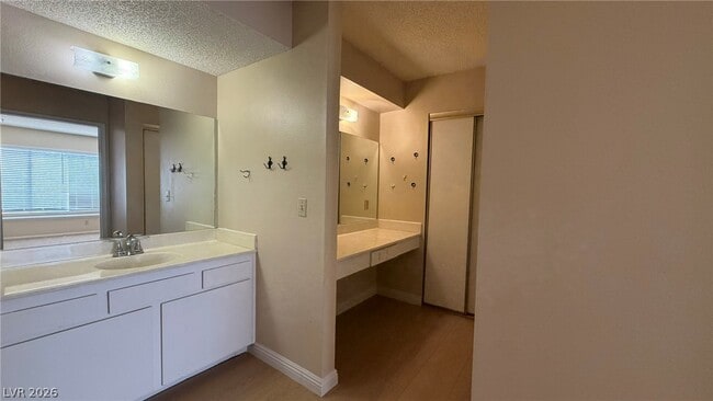 Building Photo - 6368 Spring Meadow Dr