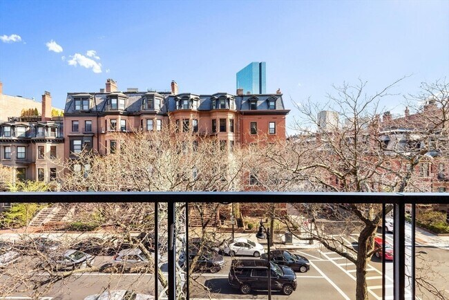 Building Photo - 180 Beacon St