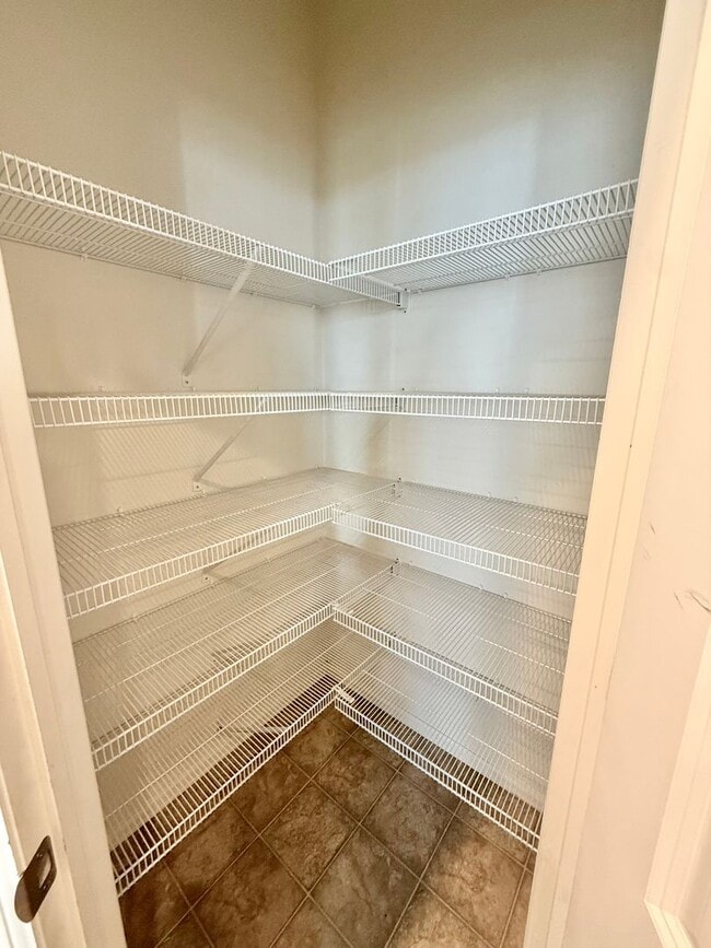 Building Photo - 6 Month lease special $100/mo off per month. Priced at $2195 after discount. Beautiful 3 Bed / 2 ...