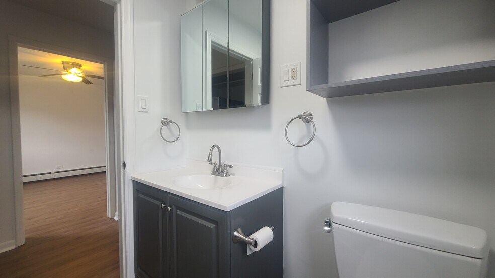Building Photo - 589 Bramhall Ave