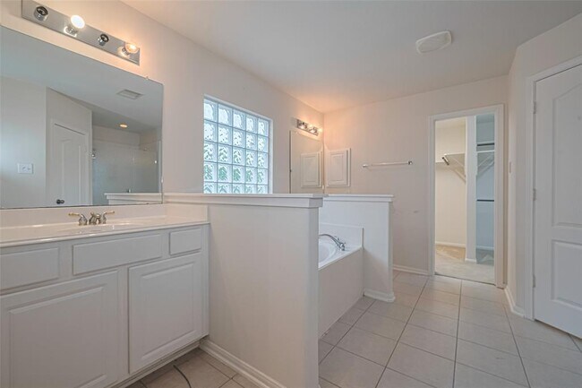 Building Photo - 3822 Auburn Grove Cir