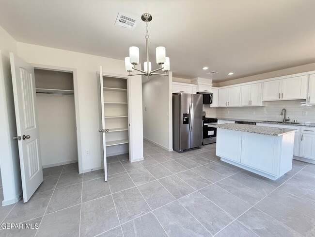 Building Photo - 12464 Cayo Norte Dr