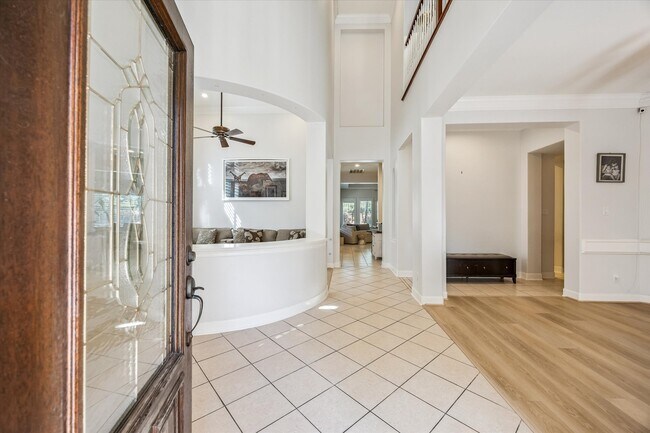 Building Photo - 3047 Bonnebridge Way Blvd