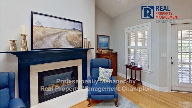 Building Photo - Immaculate 3 BD/2 BA Townhome in the Ashwo...
