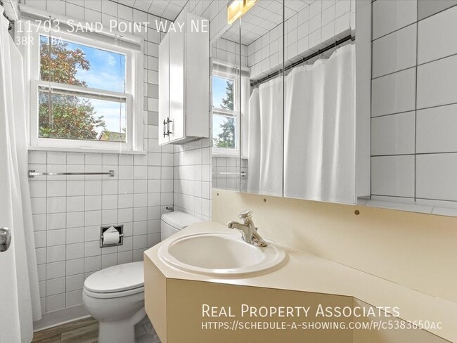 Building Photo - 11703 Sand Point Way NE
