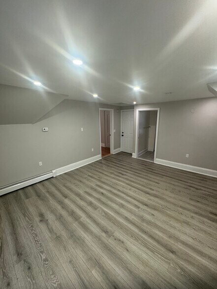 Building Photo - 86 Cottage St