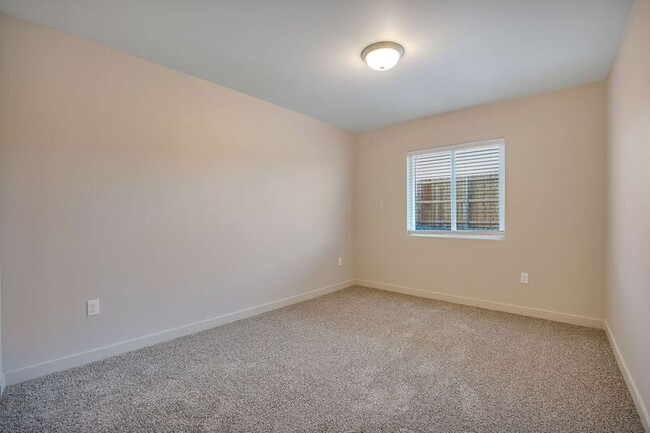 Building Photo - 2503 Ronan St