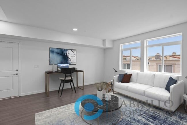 Interior Photo - Vadara West