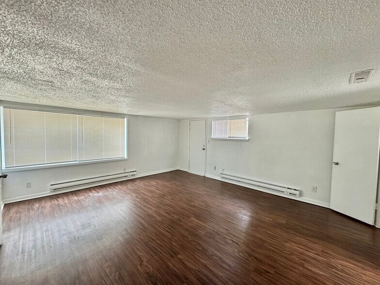 Building Photo - 442 Babb Dr