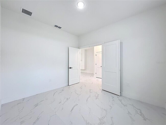 Building Photo - 780 Kangaroo Ct