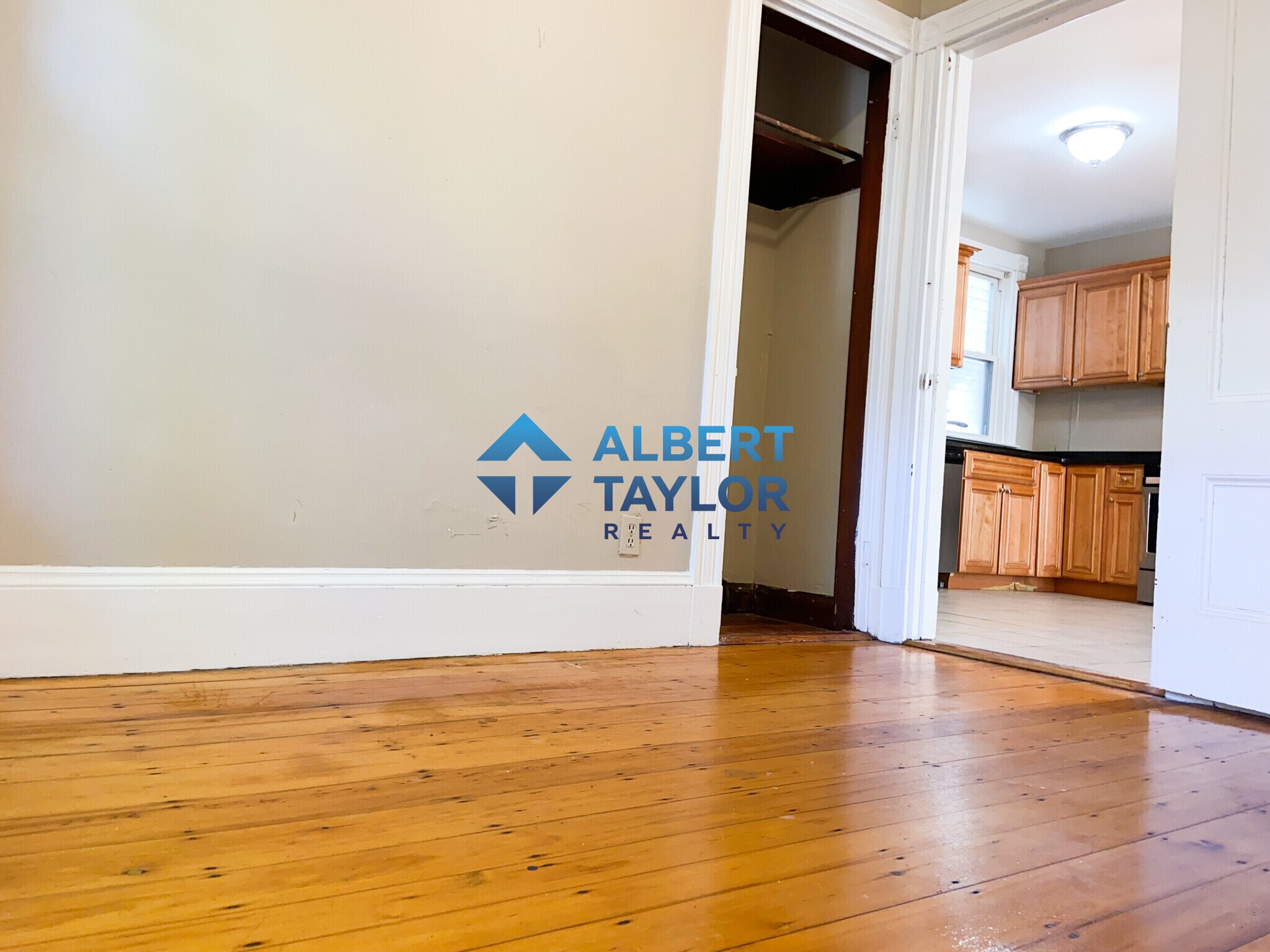 Building Photo - 13 Sachem St