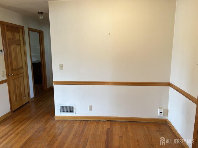 Building Photo - 30 Cypress St