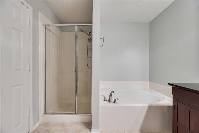 Building Photo - 9139 Grand Canal Dr
