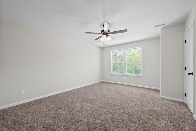 Building Photo - New Construction! GARBAGE/LAWN INCLUDED! N...