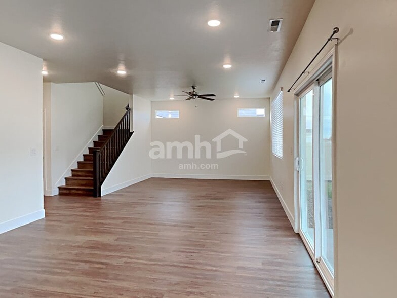 Building Photo - 9472 W Chino St