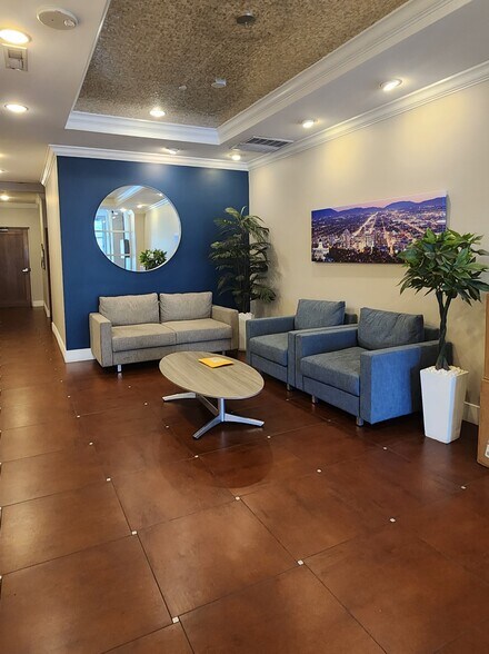Building Photo - 230 E 300 S