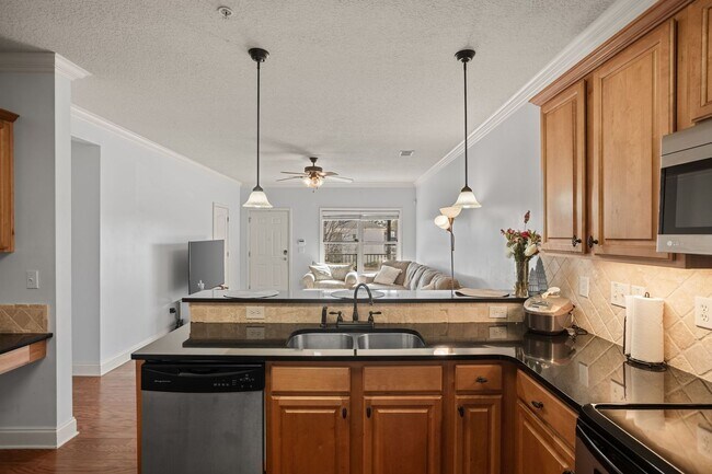 Building Photo - Plainsview Condo | 2 Bed 2 Bath