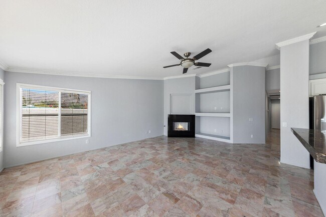 Building Photo - 47970 Vía Jardin