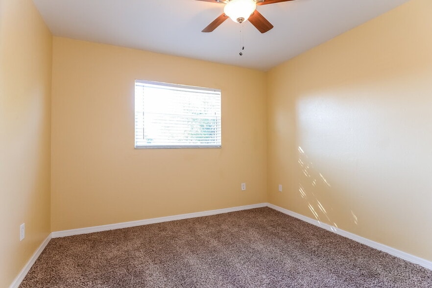 Building Photo - 7220 Bromley Dr