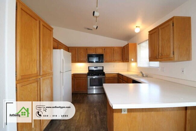 Building Photo - 2928 Salmonberry Dr