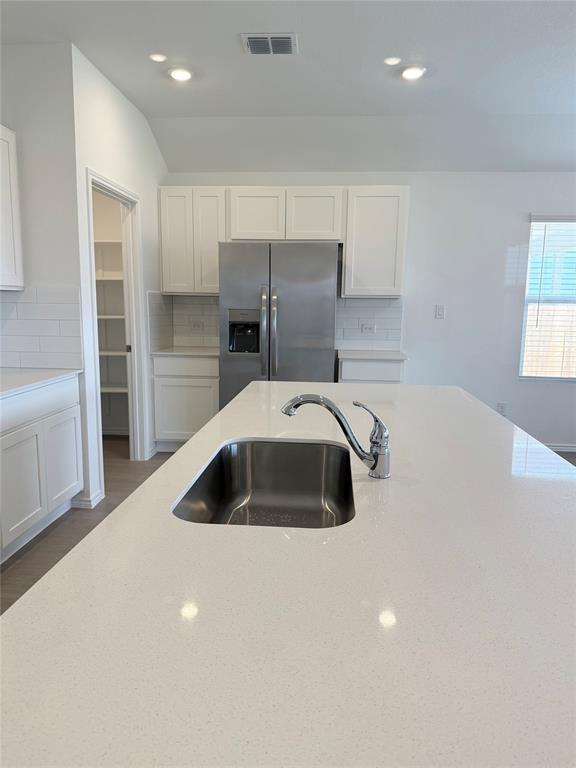 Building Photo - 241 Seven Seas Dr