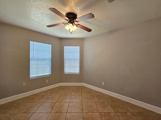 Building Photo - 5106 Holster Dr