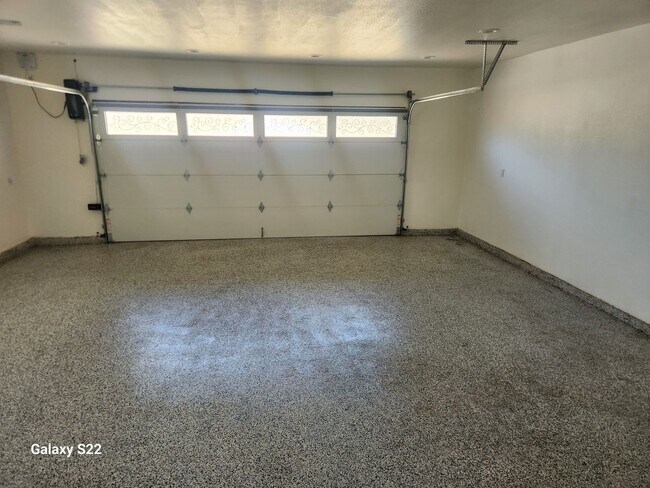 Building Photo - Must See, Incredible 3 bedroom, 2 bathroom...