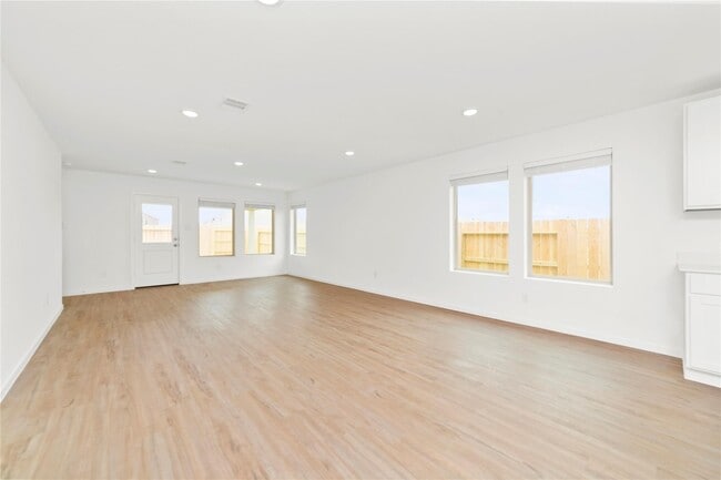 Building Photo - 1634 Blue Cypress Dr