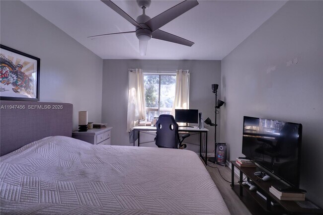 Building Photo - 2149 Discovery Cir W