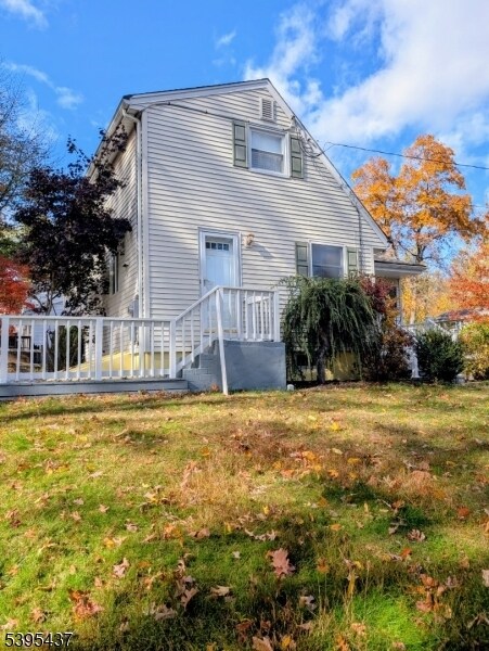 Building Photo - 15 Friar Rd