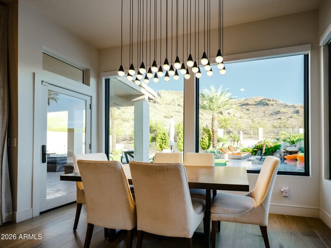 Building Photo - 2024 E Granite View Dr