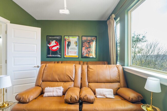 Building Photo - 13420 Trail Driver St