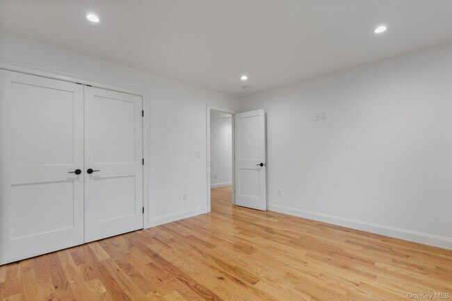 Building Photo - 65 Paulding Ln