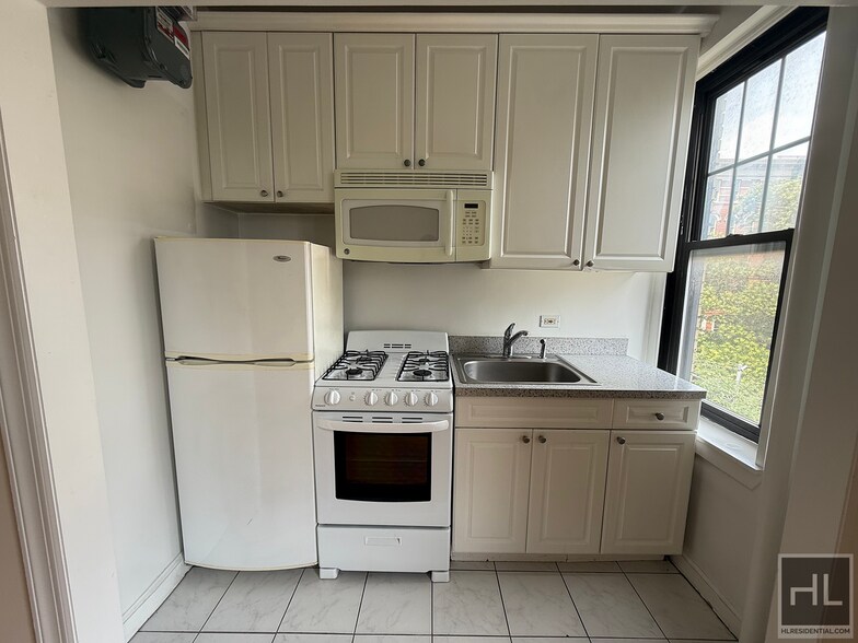 Building Photo - West 10th Street