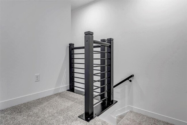 Building Photo - 16507 Honey Locust Dr