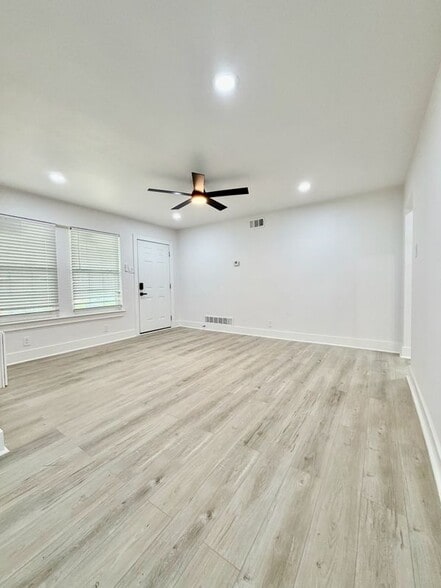 Building Photo - 1814 Martin Luther Dr