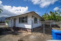 Building Photo - Charming Remodeled Duplex in Kaneohe - 2 B...