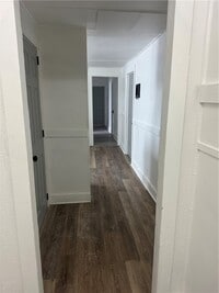 Building Photo - 557 Glide St