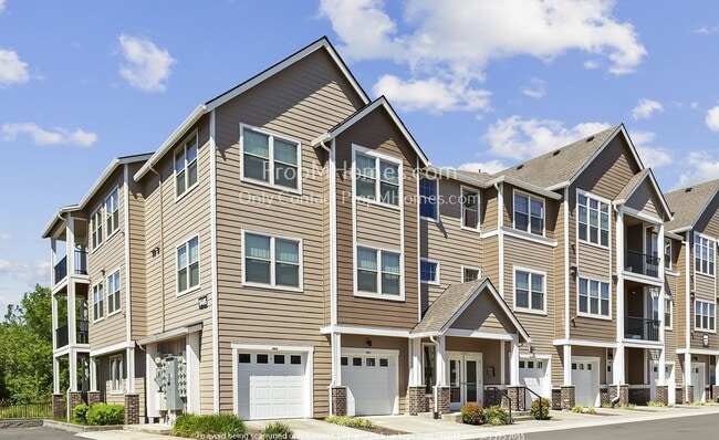 Building Photo - 16405 NW Chadwick Way