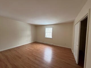 Building Photo - 1272 Chateau Dr