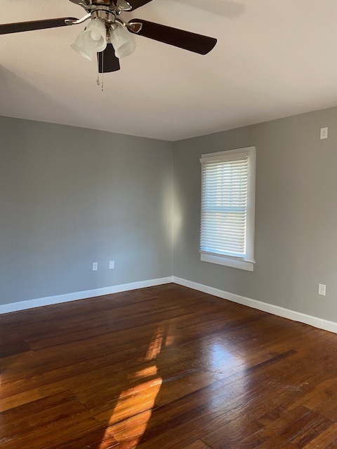 Building Photo - Adorable studio above garage! $1,150/month