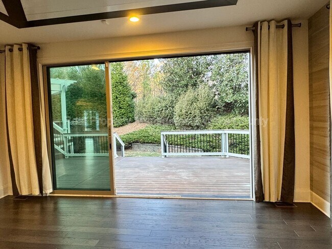 Building Photo - 1021 Keith Rd