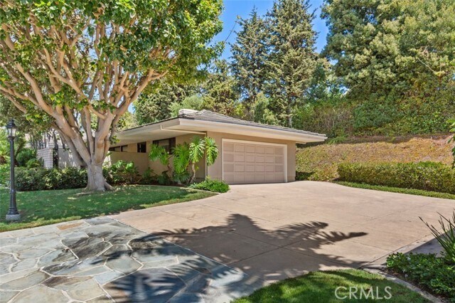 Building Photo - 1120 Granville Dr
