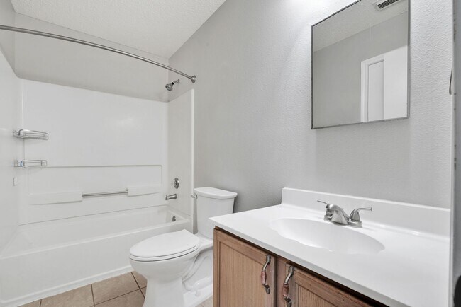 Building Photo - Spacious Two-Story Home in Schertz, TX