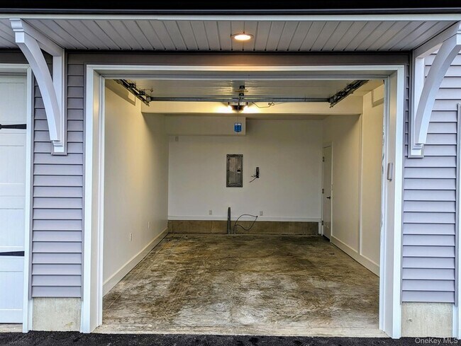 Building Photo - 28 Haines Ln