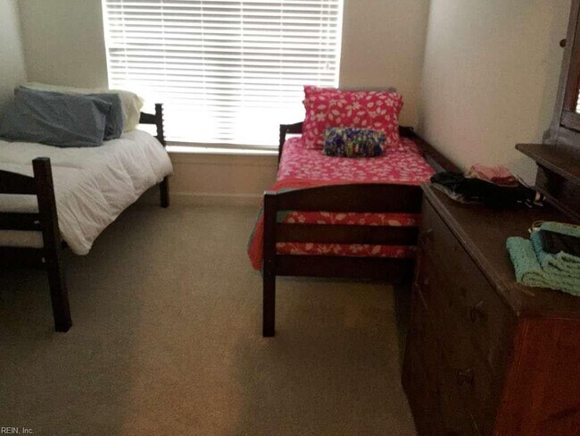 Building Photo - 5453 Legacy Way